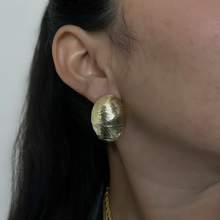 Load image into Gallery viewer, Maria Studd Earrings
